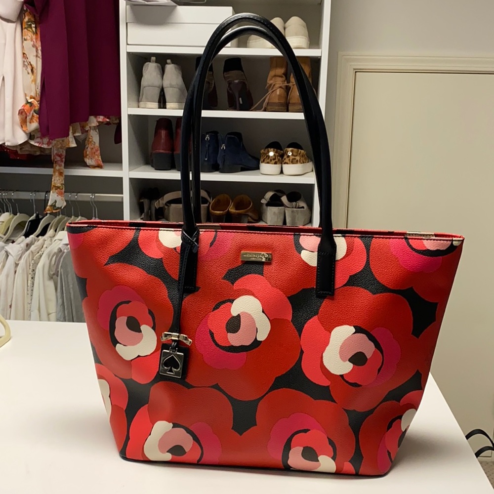 Kate Spade red floral tote in excellent condition